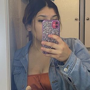 Meet your Posher, Cassandra